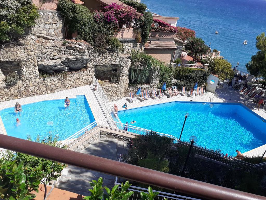 Conca Verde c21- BEACH FRONT little villa- POOL, private JACUZZI sea view photo 2