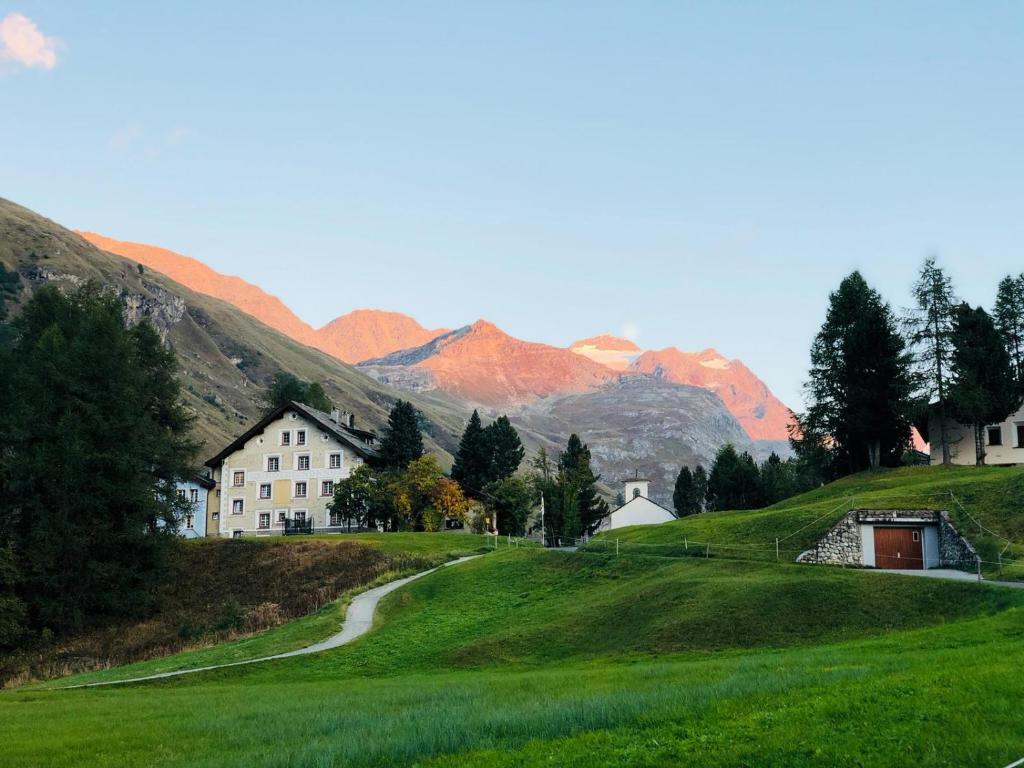 Hotel Sonne Fex Alpine Hideaway photo 2