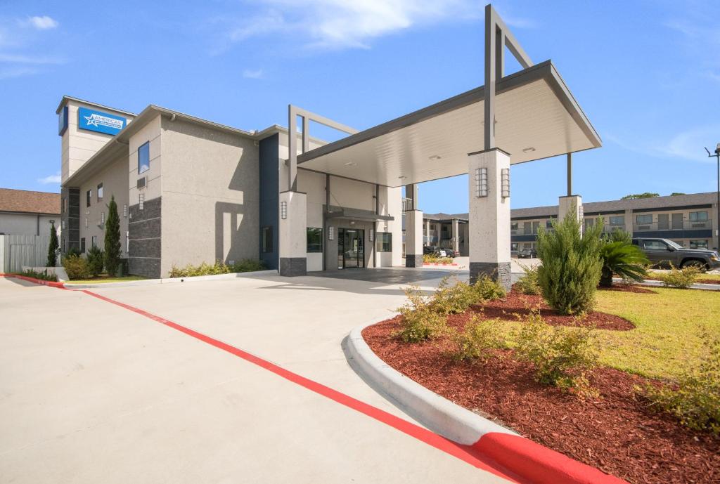 Americas Best Value Inn & Suites Northeast Houston I-610 image