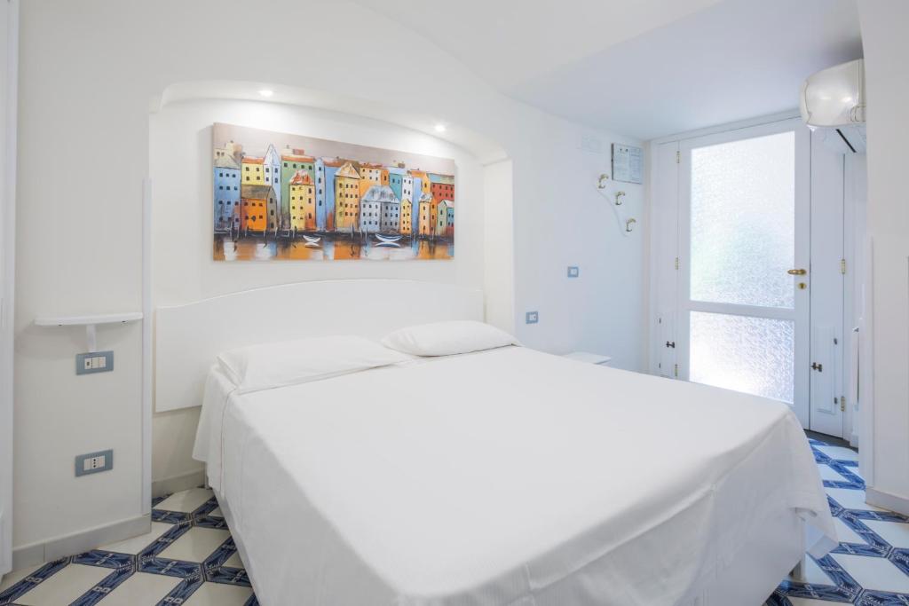 Villa Elisa Holiday Home - Tap to explore photos