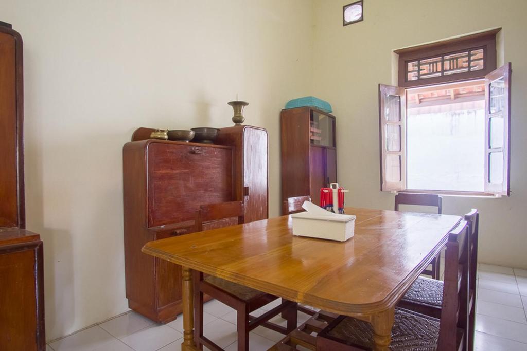 RedDoorz @ Letjend S. Parman Pacitan photo 2