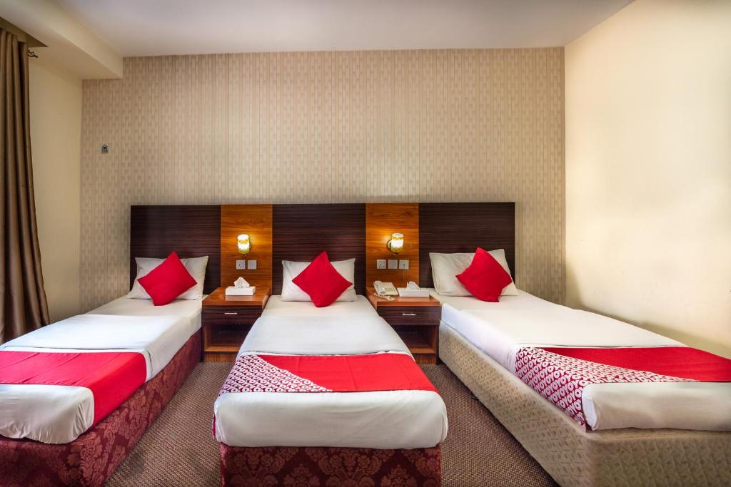 Трехместный (Стандартный трехместный номер), Central Paris Hotel
