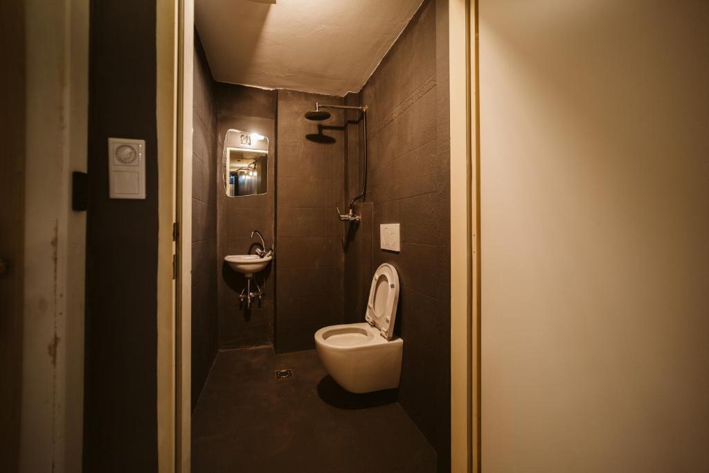 Одноместный (Отдельный одноместный номер с общим душем и туалетом), The Keep Eco Residence