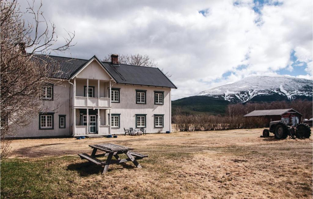 Beautiful Home In Tynset With 4 Bedrooms photo 1