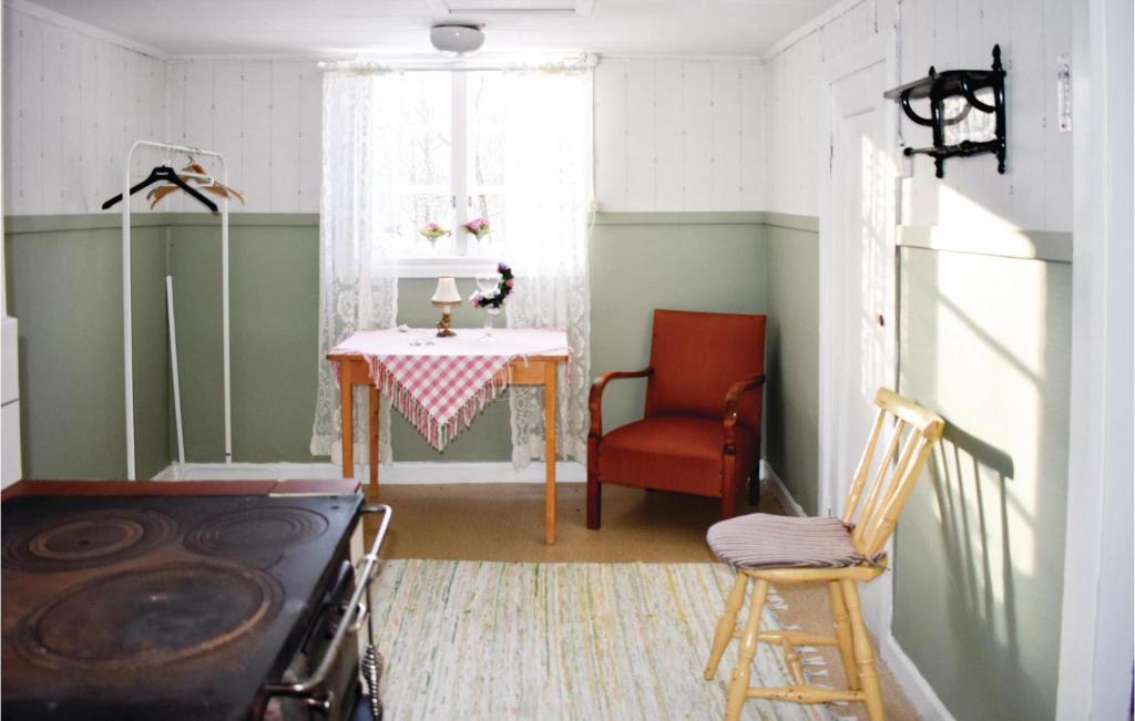 Awesome Home In Vimmerby With 2 Bedrooms photo 3