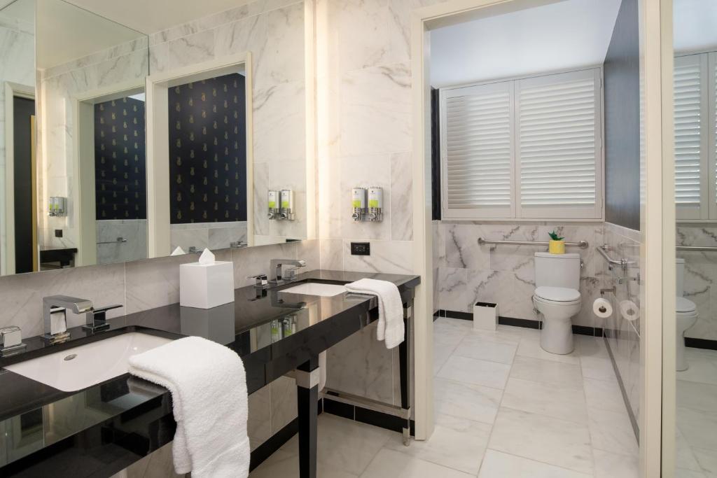 Staypineapple, An Elegant Hotel, Union Square - Tap to explore photos