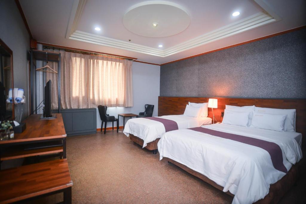 Hotel Noblesse photo 2