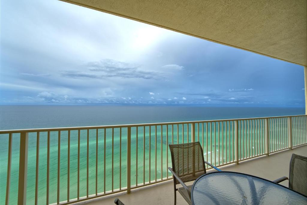 Luxurious High-Rise Condo with Direct Beach Access & Beachside Pool - Unit 2105 photo 3