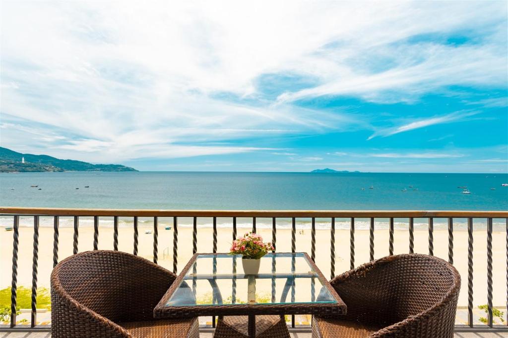 Двухместный (Queen Room with Balcony - Sea Front), Jazz Hotel