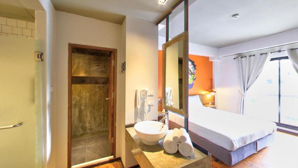 Двухместный (Двухместный номер Делюкс с 1 кроватью и балконом), Cacha Hotel