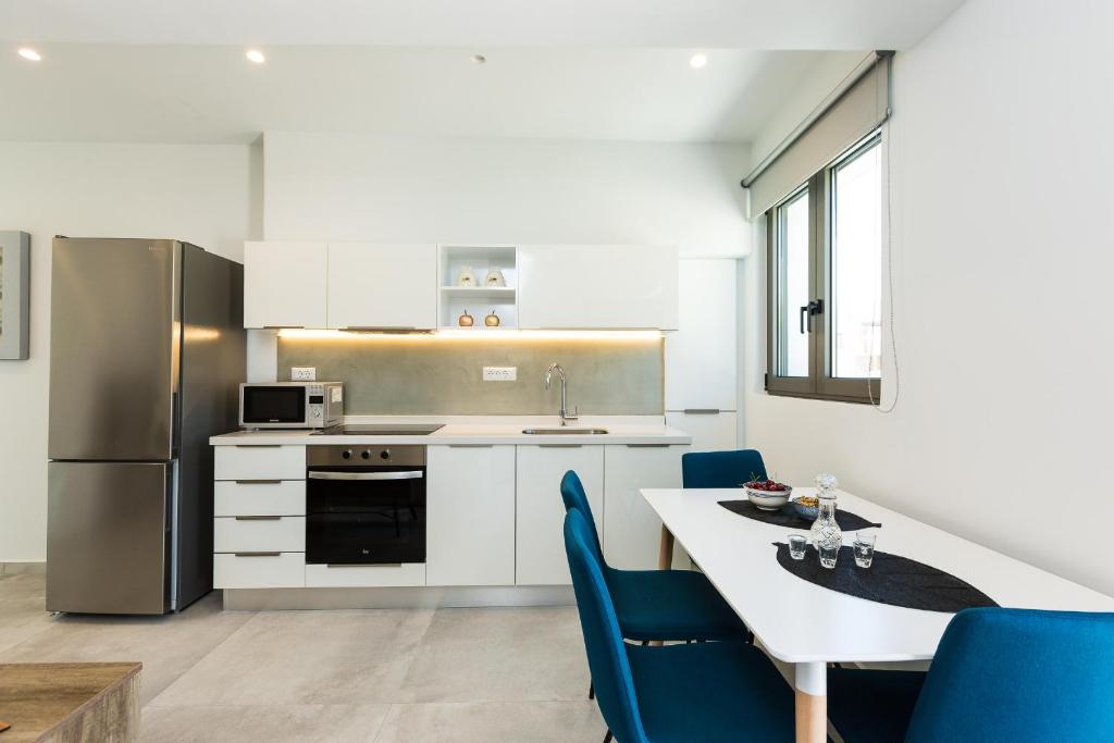 Naiades Apartment- Minthi/ 1 bedroom, beachfront photo 2