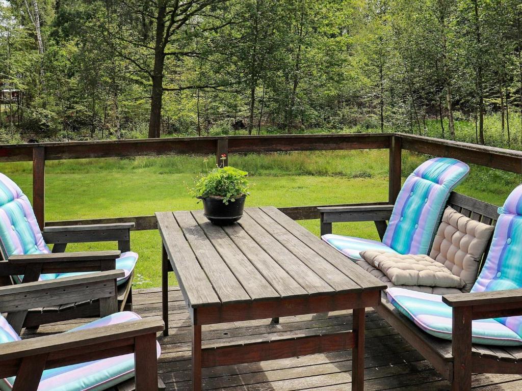 4 person holiday home in RKELJUNGA photo 1