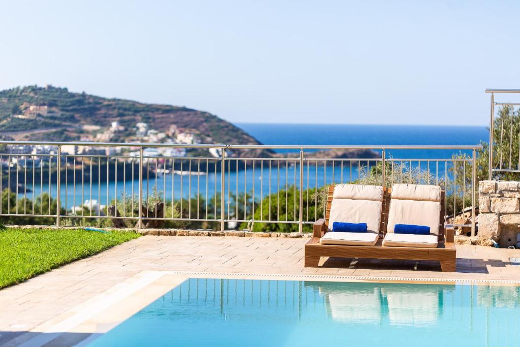 Paris Villa, infinite coastal views, By ThinkVilla photo 2