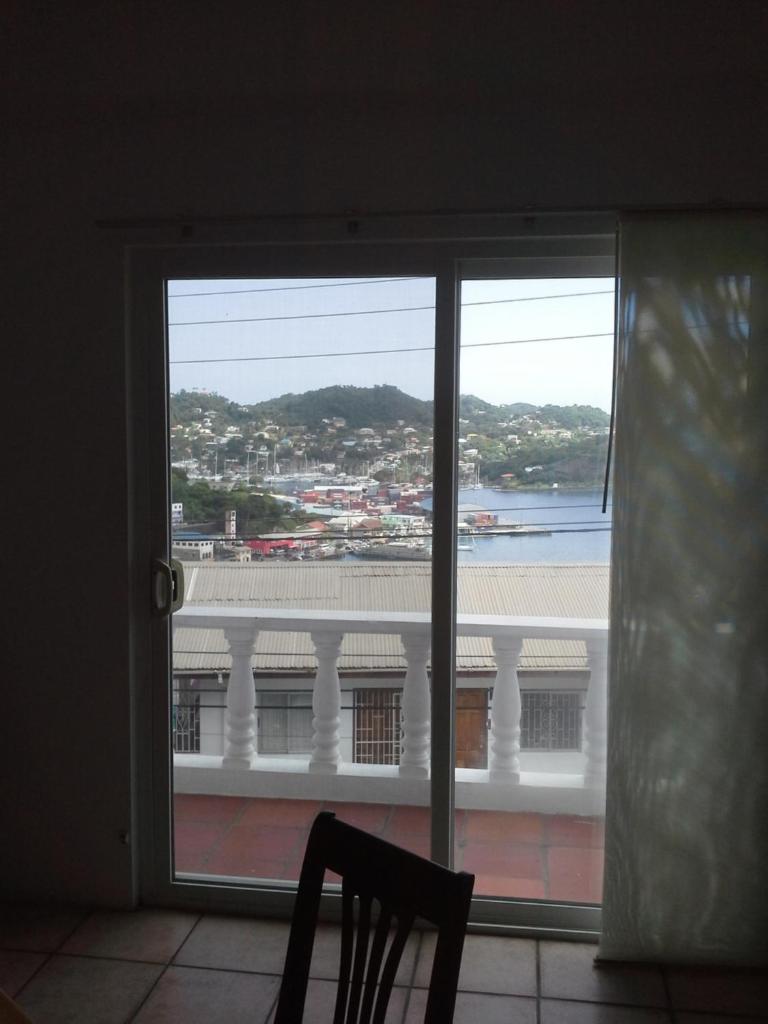 Carenage View photo 4