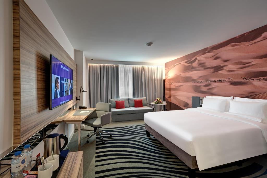 Двухместный (Стандартный номер с видом на город), Отель Novotel Sharjah Expo Centre