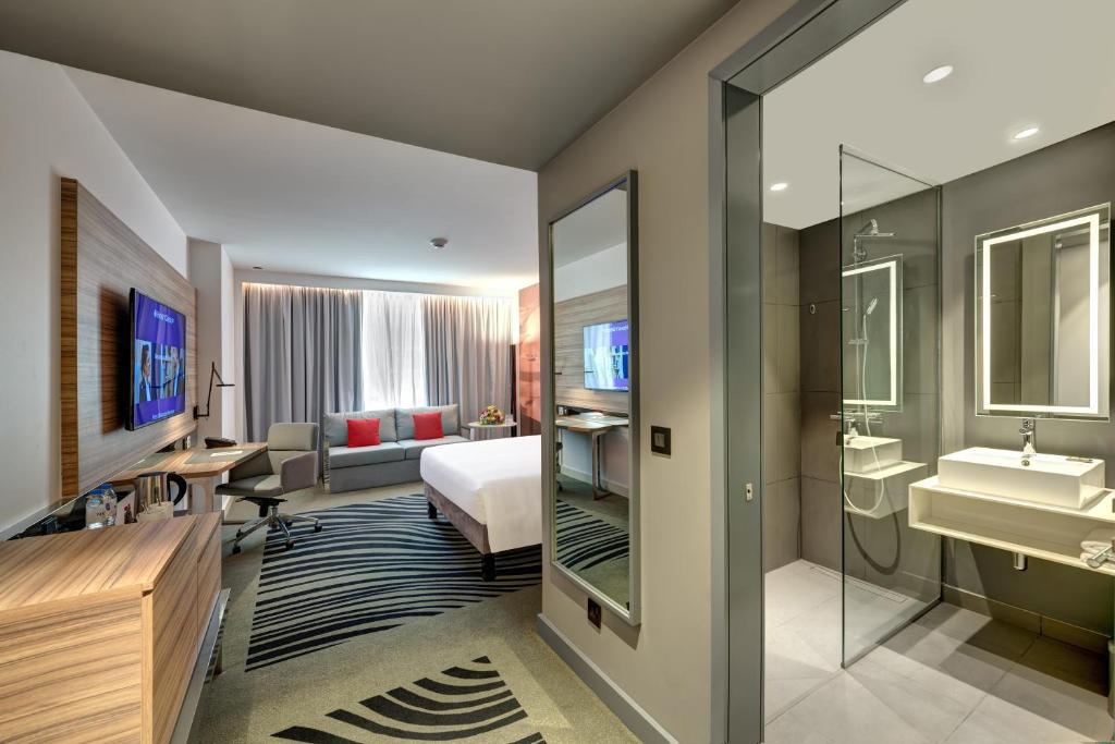 Двухместный (Стандартный номер с видом на город), Отель Novotel Sharjah Expo Centre
