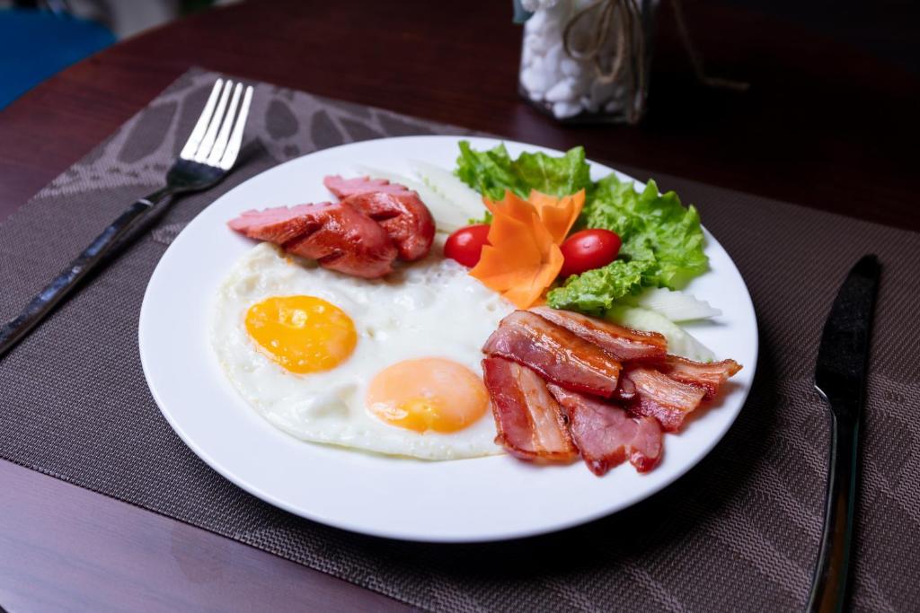 Hanoi Lullaby Hotel and Travel