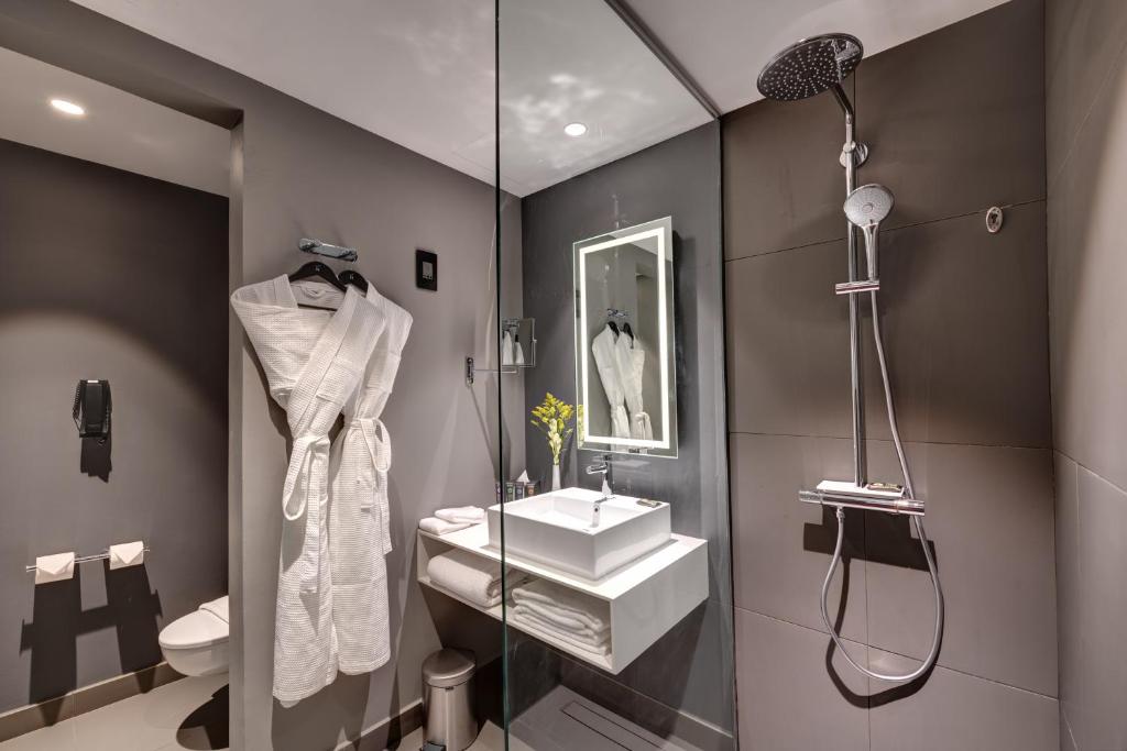 Двухместный (Стандартный семейный номер с видом на город), Отель Novotel Sharjah Expo Centre