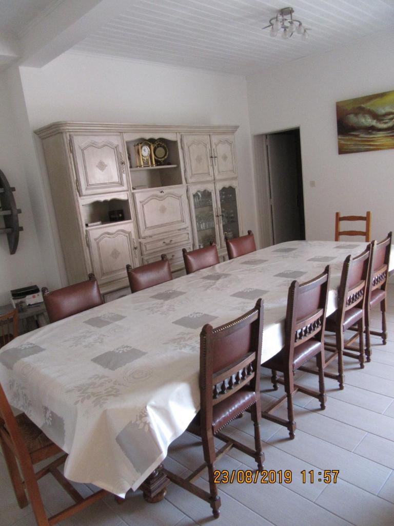 Location La Brée les Bains 15 personnes photo 4