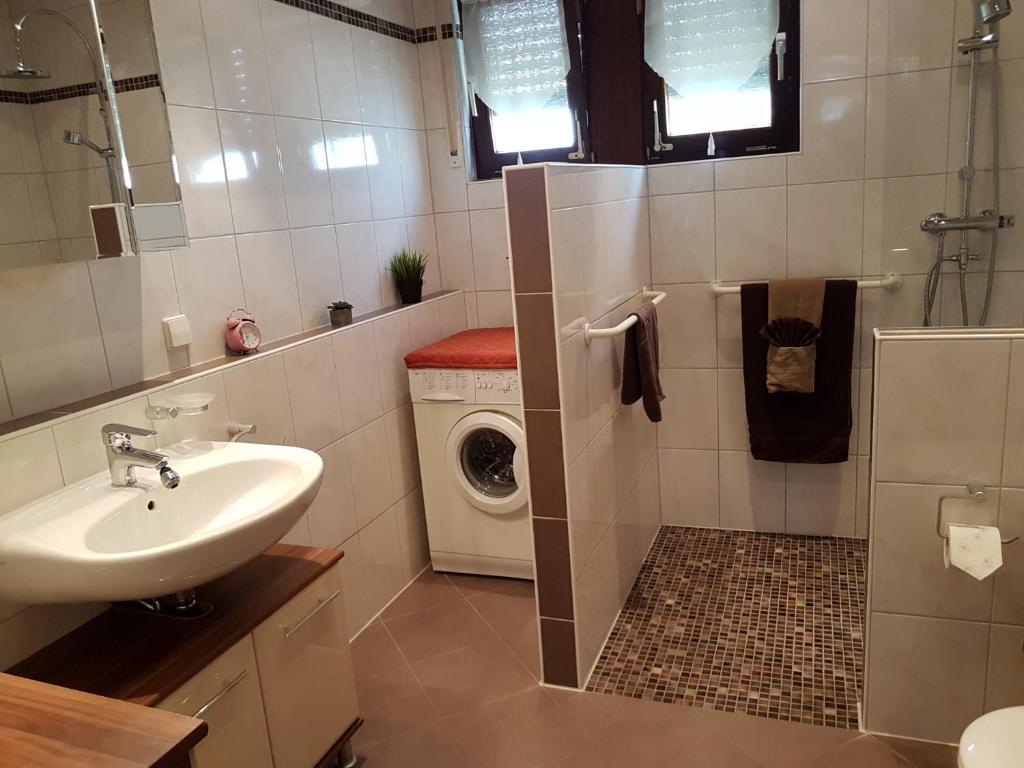 Ferienwohnung keine Monteurvermietung Nähe Heidelberg Hockenheim BDS Anlage photo 4
