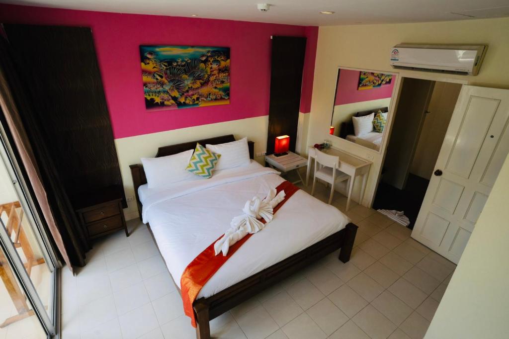 OK Phuket photo 4