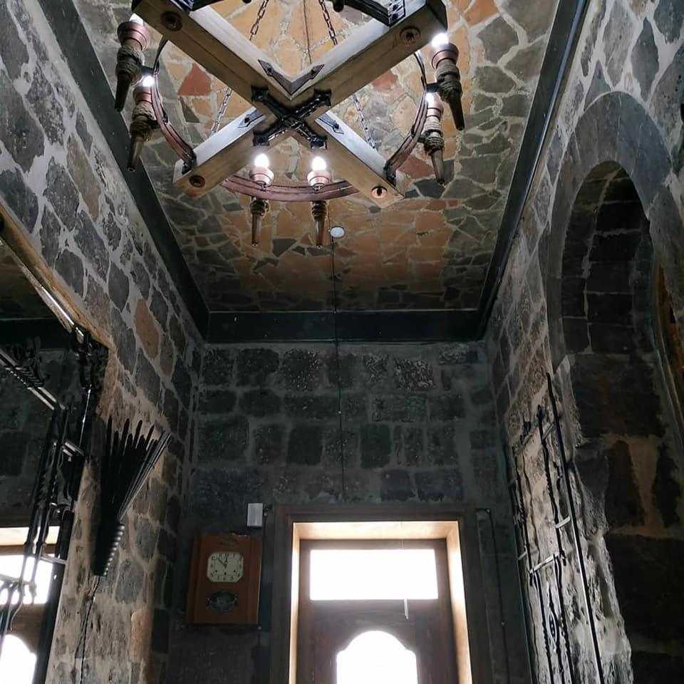 Hye Aspet Հայ Ասպետ photo 1