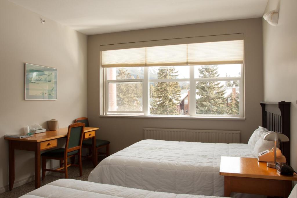 YWCA Banff Hotel photo 3