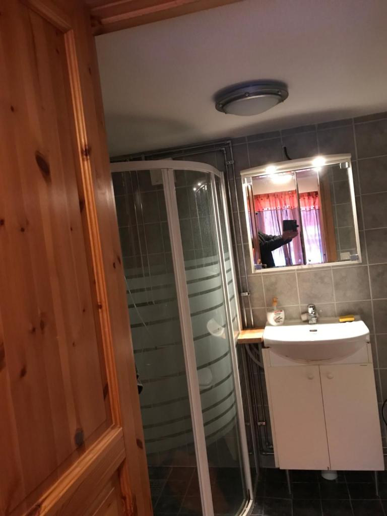 Trevlig stuga på landet, centralt 8km från Centrum photo 3