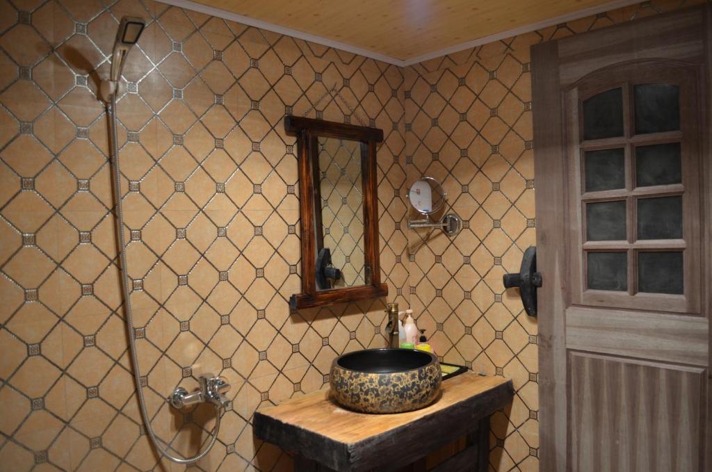 Двухместный (Улучшенный номер с кроватью размера «queen-size»), Timeless Inn
