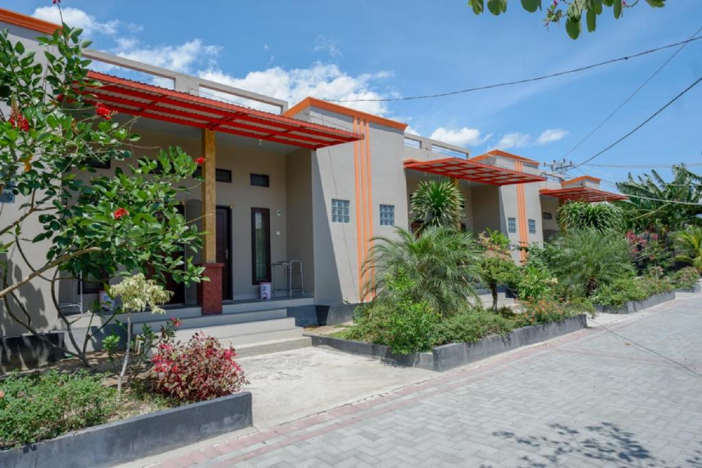 RedDoorz near Taman Makam Pahlawan Tatura photo 1