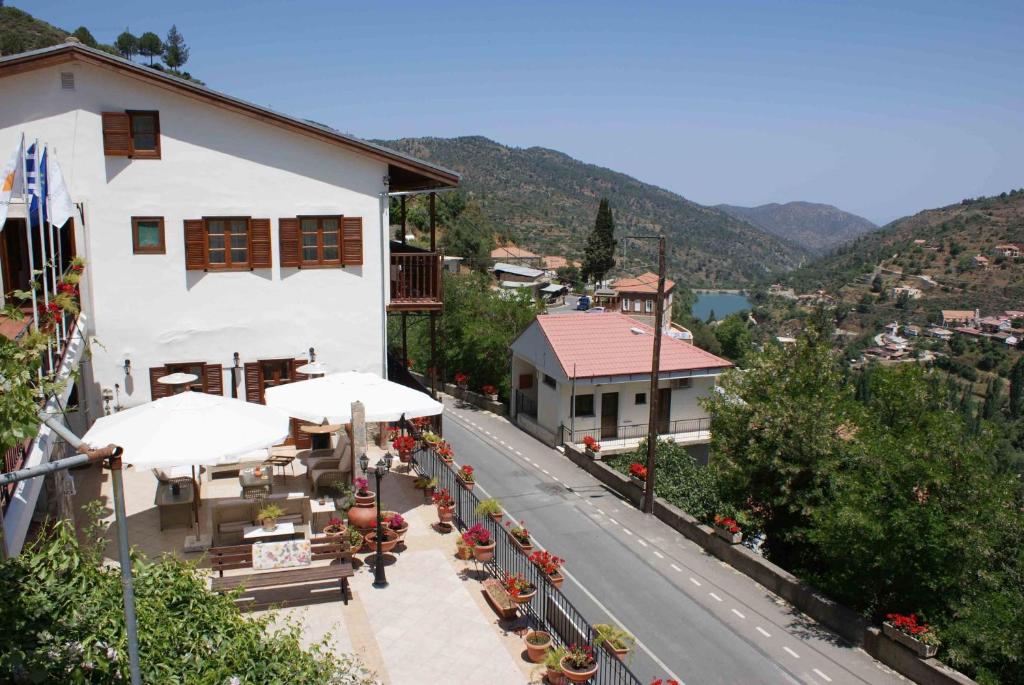 ATRATSA Mountain Suites photo 4