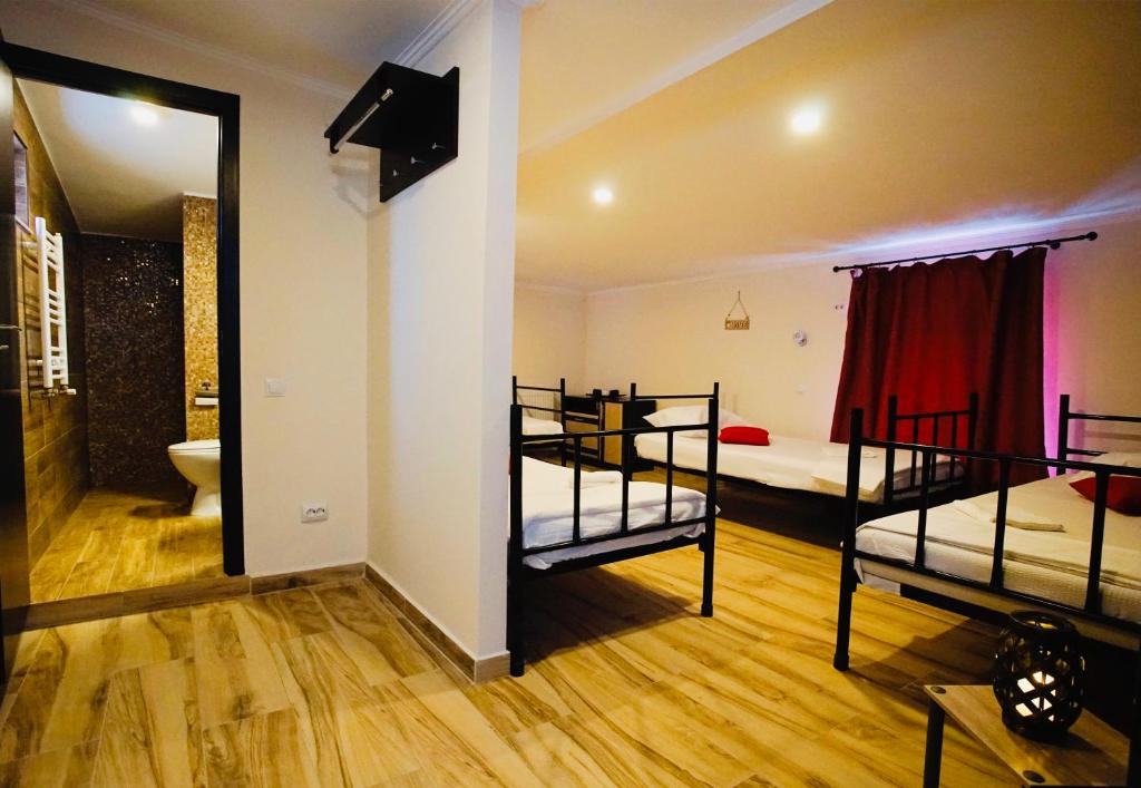 Четырехместный (Четырехместный номер), Byzanthin Hostel