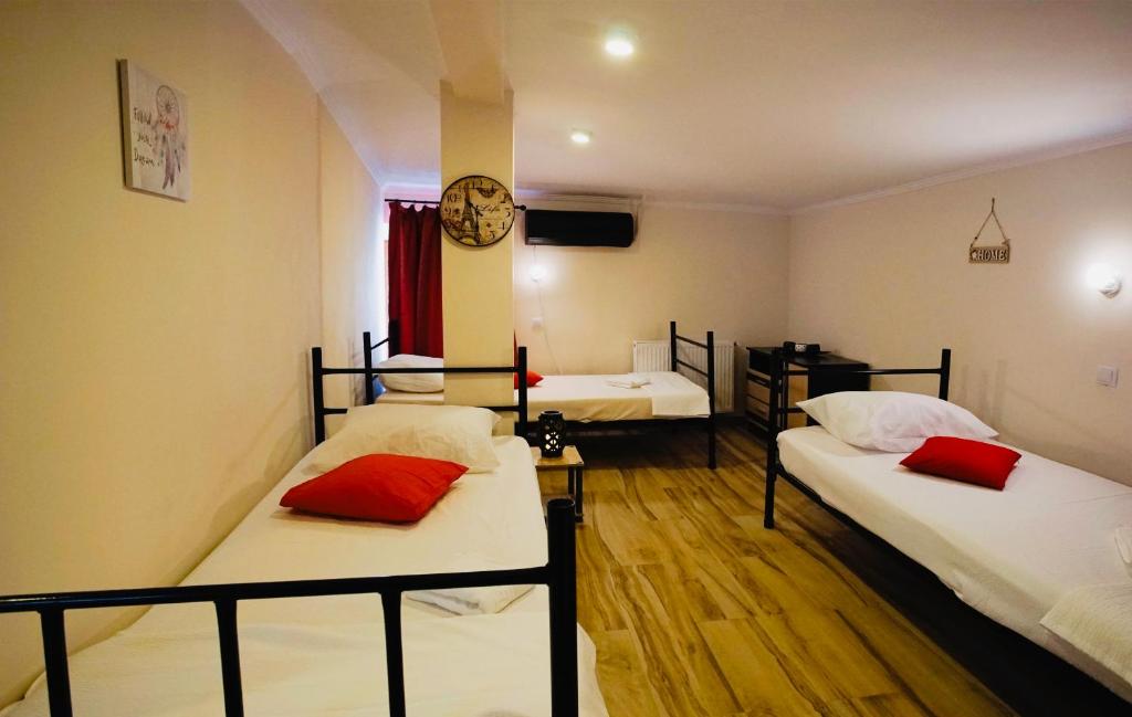 Четырехместный (Четырехместный номер), Byzanthin Hostel