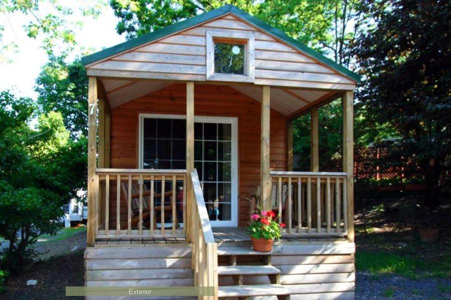 Round Top Premiere Cottage 6 image