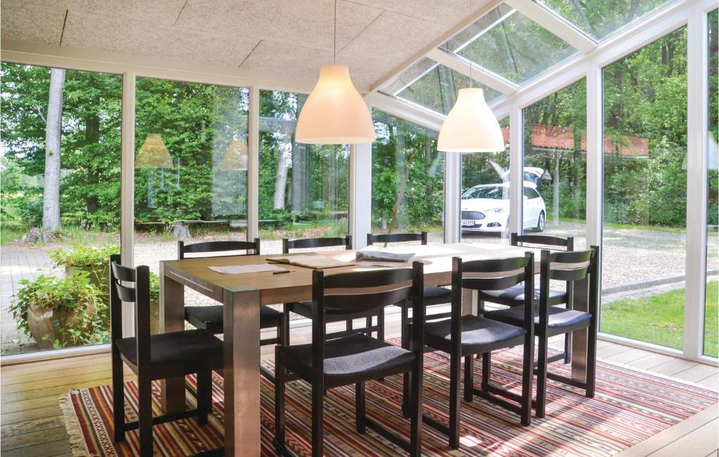 Awesome Home In Hejnsvig With 3 Bedrooms And Wifi photo 4