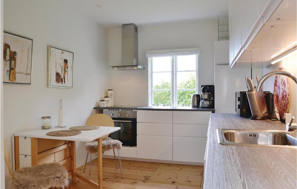 Beautiful Home In Dronningmlle With 3 Bedrooms And Wifi photo 3