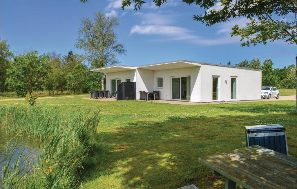 Nice Home In Ringkbing With 2 Bedrooms And Wifi