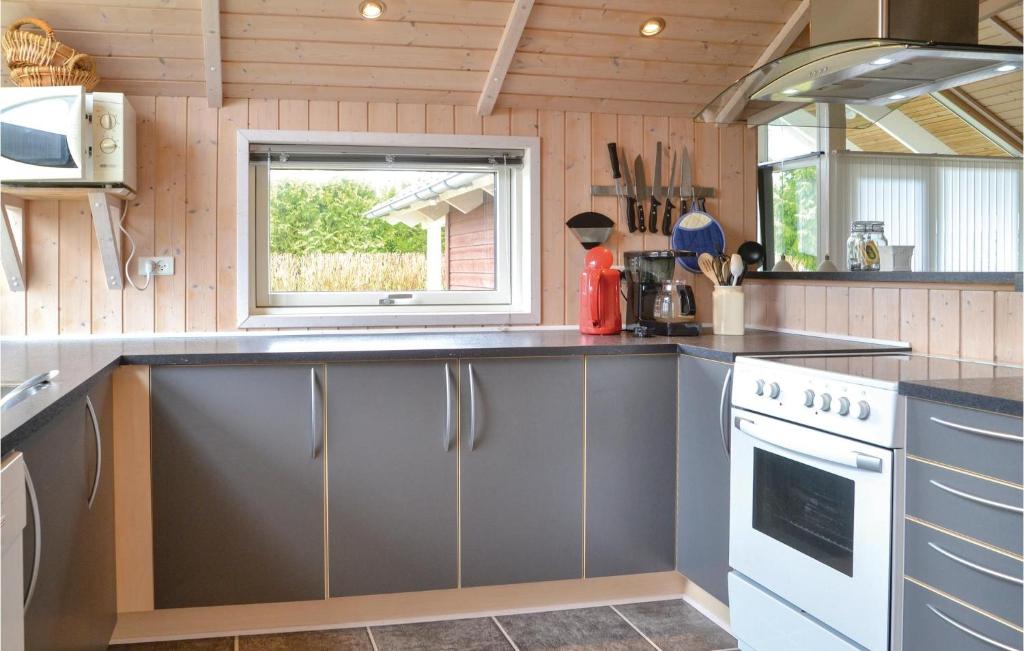 Awesome Home In Hovborg With 3 Bedrooms, Sauna And Wifi photo 1
