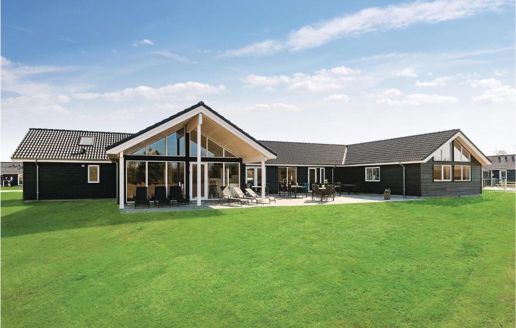 Awesome Home In Grenaa With 12 Bedrooms, Wifi And Private Swimming Pool