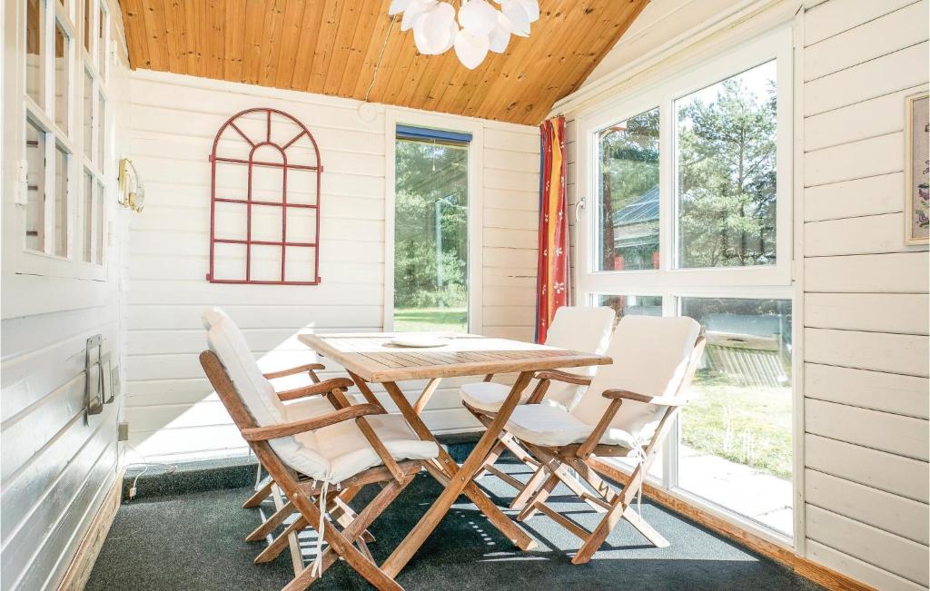 Amazing Home In Brovst With 5 Bedrooms, Sauna And Wifi photo 1