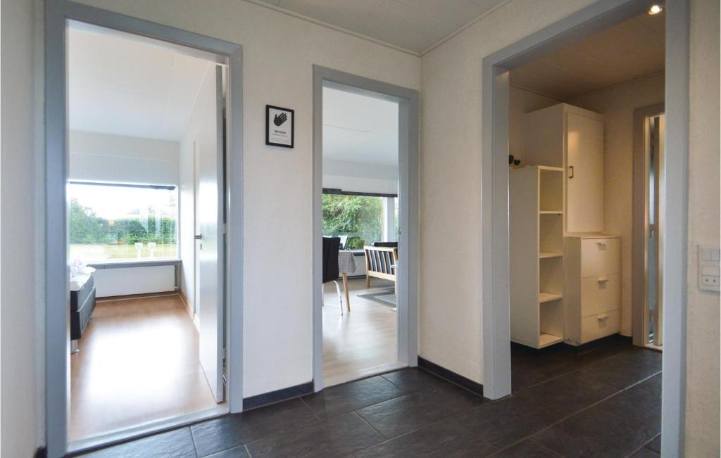 Awesome Home In Bredebro With 3 Bedrooms And Wifi photo 3