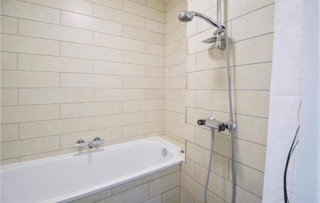 Stunning Home In Eg With 2 Bedrooms And Wifi photo 2