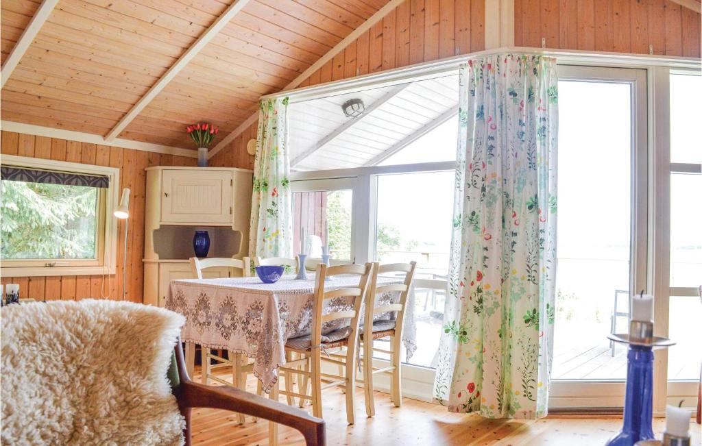 Awesome Home In Skibby With 2 Bedrooms photo 2