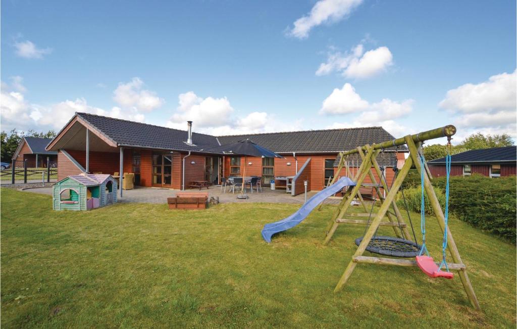 Stunning Home In Vinderup With 3 Bedrooms And Wifi photo 2