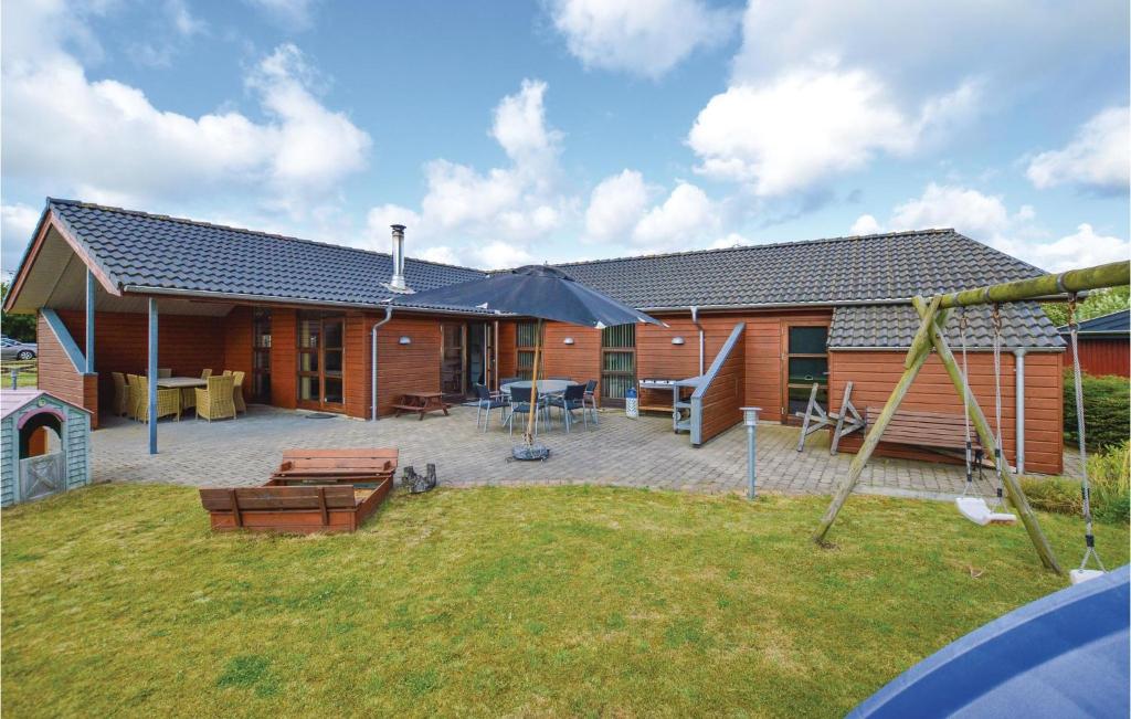 Stunning Home In Vinderup With 3 Bedrooms And Wifi