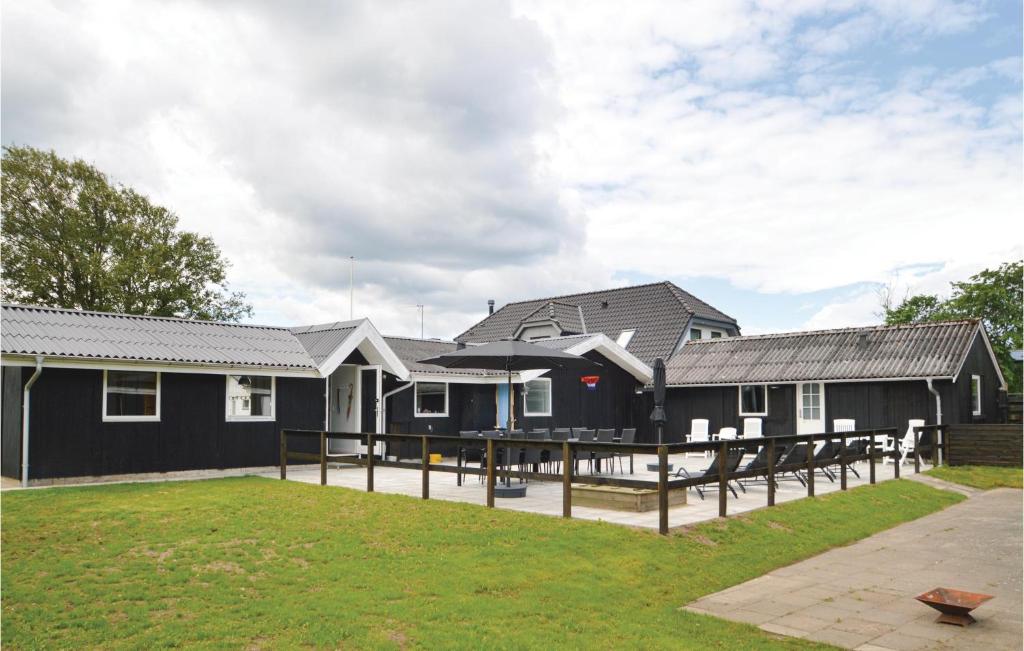 Awesome Home In Blokhus With 5 Bedrooms, Sauna And Wifi