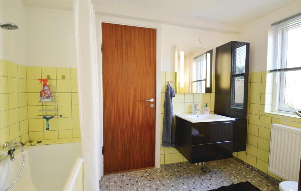 Beautiful Home In Nysted With 2 Bedrooms And Wifi photo 1