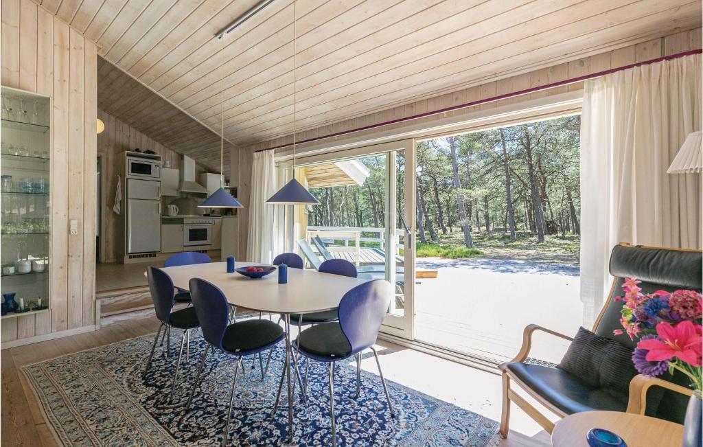 Nice Home In Nex With 4 Bedrooms, Sauna And Wifi photo 3