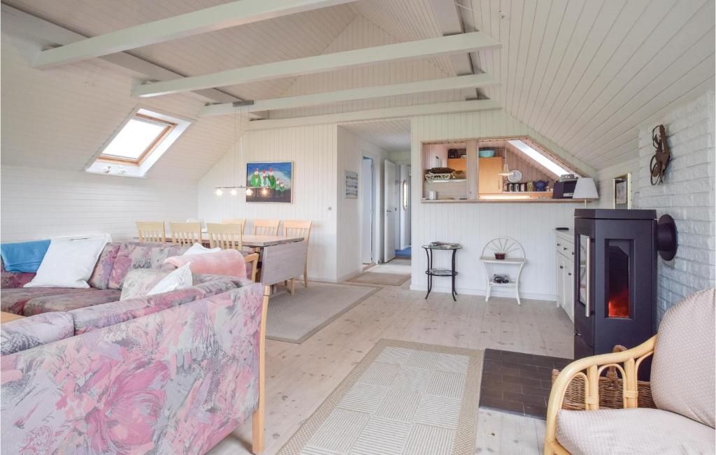 Awesome Home In Svendborg With 3 Bedrooms And Wifi photo 2