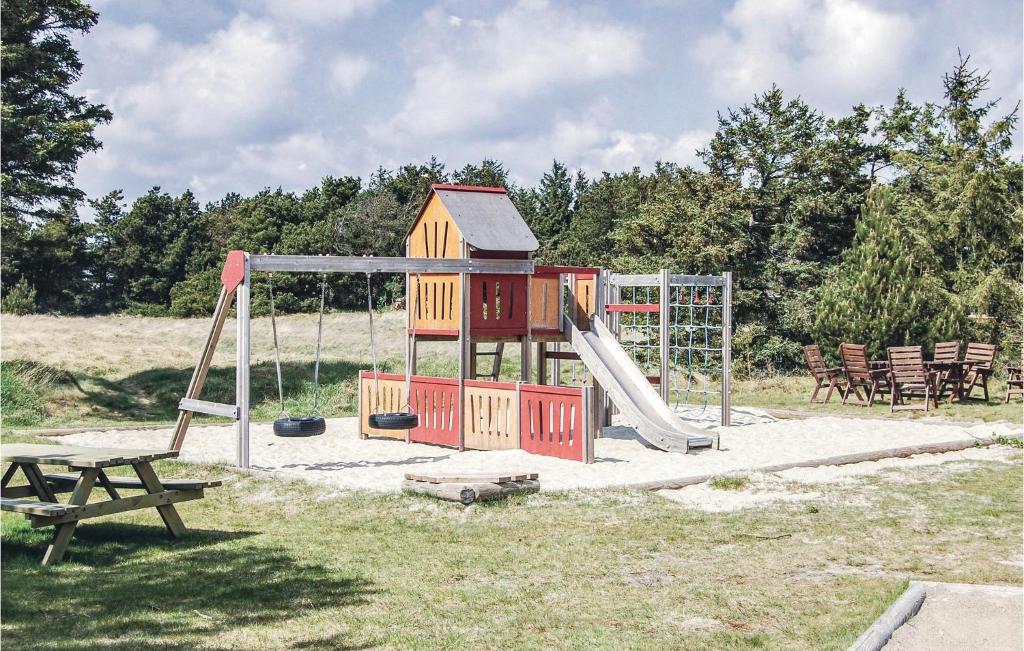 Awesome Home In Skjern With 4 Bedrooms, Sauna And Wifi photo 3